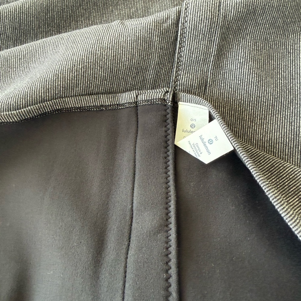 lululemon athletica Charcoal Striped Scarf